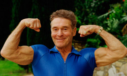 Jack LaLanne's bodybuilding fame gave him a leg up hawking a juicer.