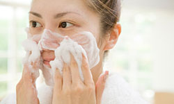 Your facial tissue is pretty fragile, so treat sensitive skin delicately.