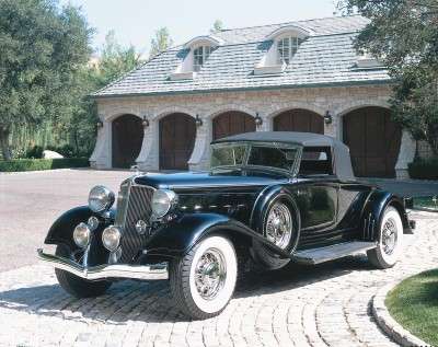 The elegant 1933 Chrysler Imperial had style and grace to spare.