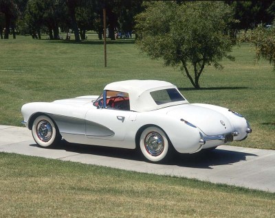 The 1956 Corvette boasted a much-improved chassis, standard roll-up windows, and an optional lift-off hardtop.