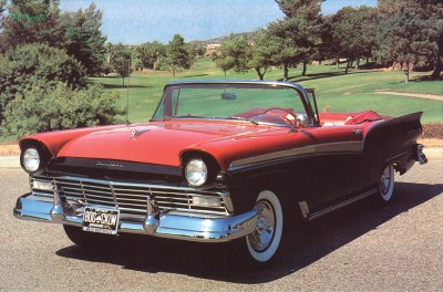 1957年福特Fairlane 500 Sunliner