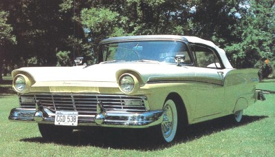 1957 Ford Fairlane 500 Club Victoria