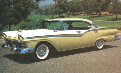 1957 Ford Fairlane 500 Town