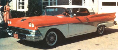 1958年福特Fairlane 500 Skyliner可伸缩