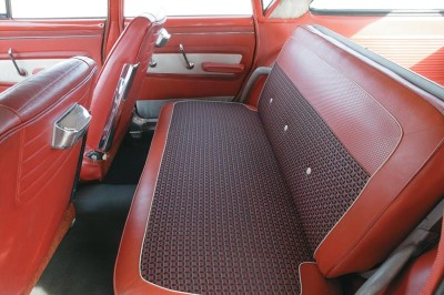 Some 1960 Valiant models had two rows of seats, while others had a third row that faced backward.