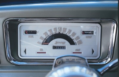 The interior of the Jeep Wagoneer was attractive, masculine, and functional.