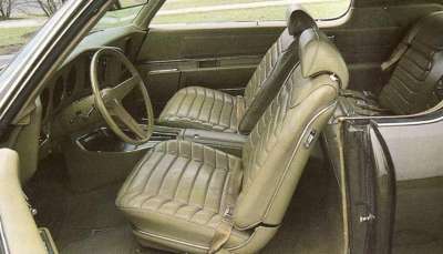 1969 Grand Prix SJ interior