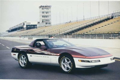 Buyers who purchased the 1995 Corvette Indy Car replica got the same special paint and graphics.