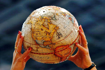 three dimensional jigsaw puzzles