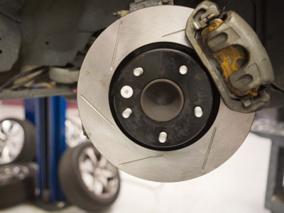 Brakes And Rotors >> Slotted Brake Rotors Howstuffworks Brakes And Rotors >> Slotted Brake Rotors Howstuffworks