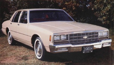 1981年的雪佛兰黑斑羚(Chevrolet Impala)调整了变速器以提高里程。