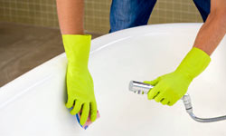 1 Shower Tub 5 Things In Your Bathroom You Should Clean
