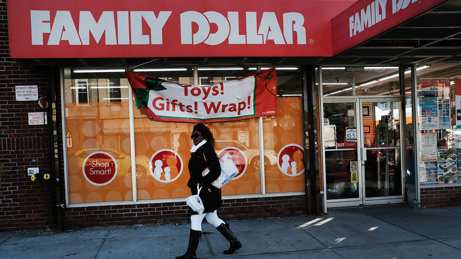 Which Dollar Store Chain Actually Sells Everything for $1?