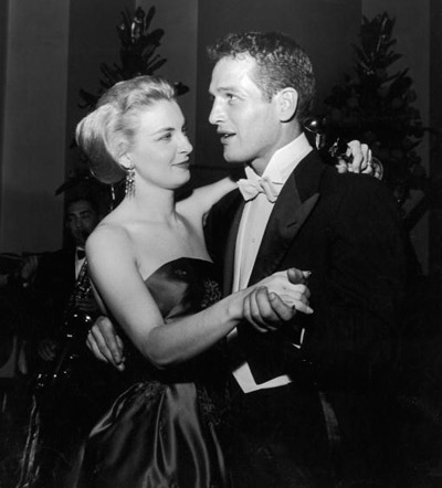 Paul Newman and Joanne Woodward dancing at the 1958 Academy Awards after-party Paul Newman and Joanne Woodward dancing at the 1958 Academy Awards after-party
