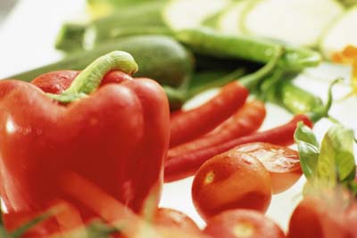 Eating hot foods like chile peppers may help you breathe easier.