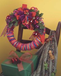 Here is a finished Christmas festival wreath.