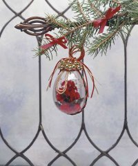 Here is an example of a finished Yuletide Bauble ornament.