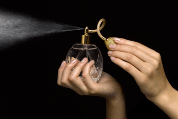 عطر را تست کنید!