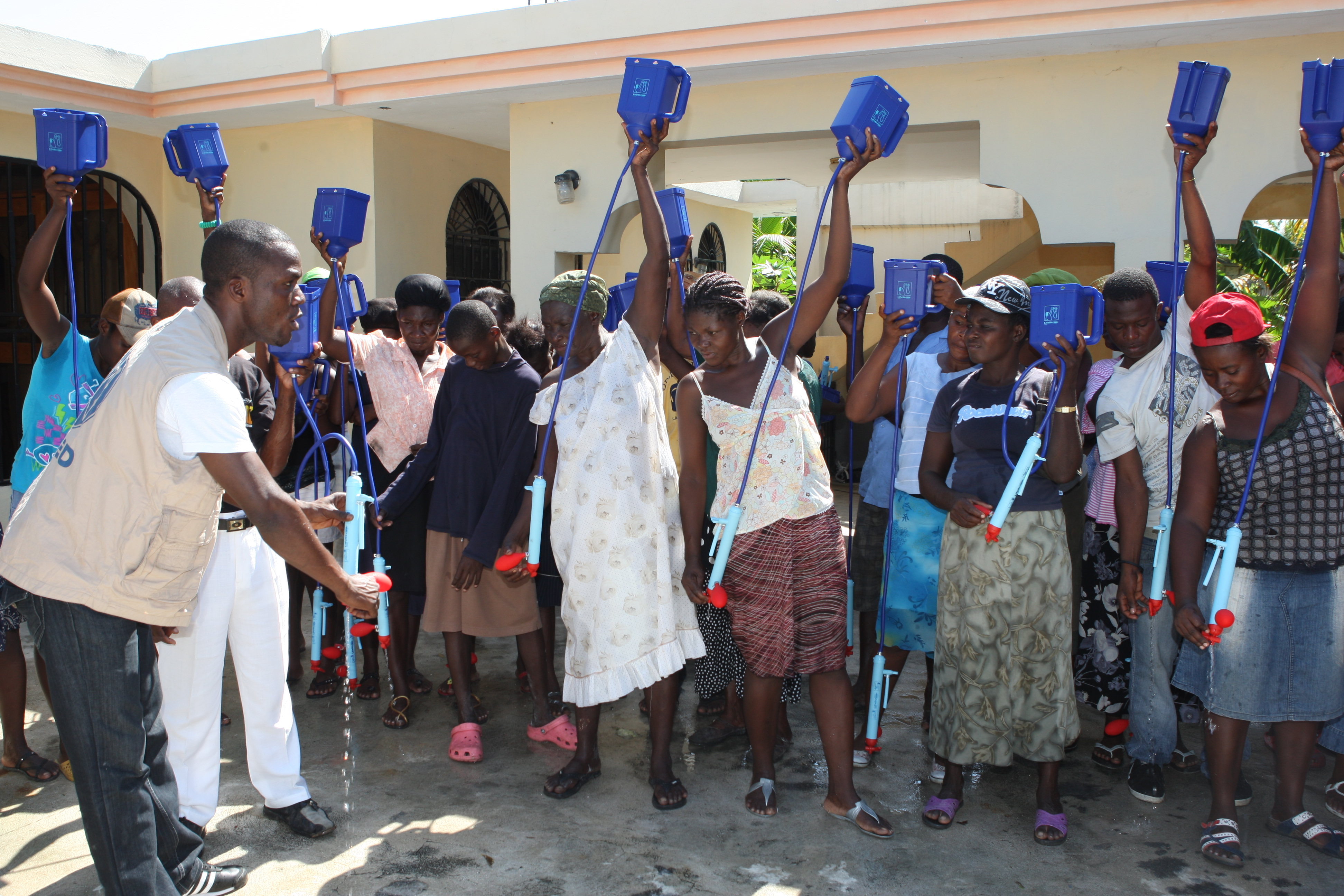How Lifestraw Works | HowStuffWorks