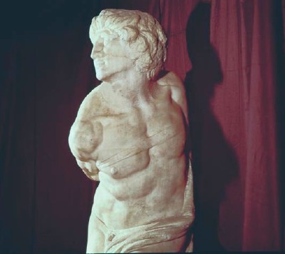 Michelangelo's Rebellious Slave, Side View