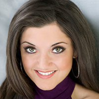 Miss New Hampshire, Lindsey Graham, submitted this recipe for New England Clam Chowder. Miss New Hampshire, Lindsey Graham, submitted this recipe for New England Clam Chowder.