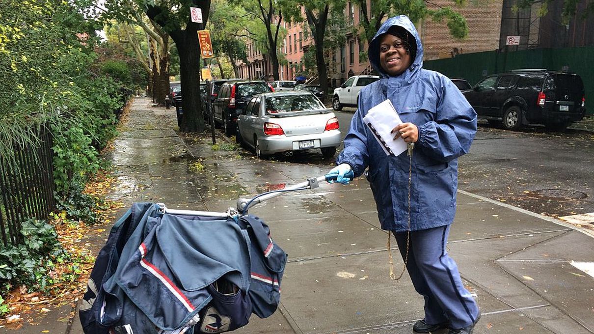 Does Usps Deliver in the Rain  