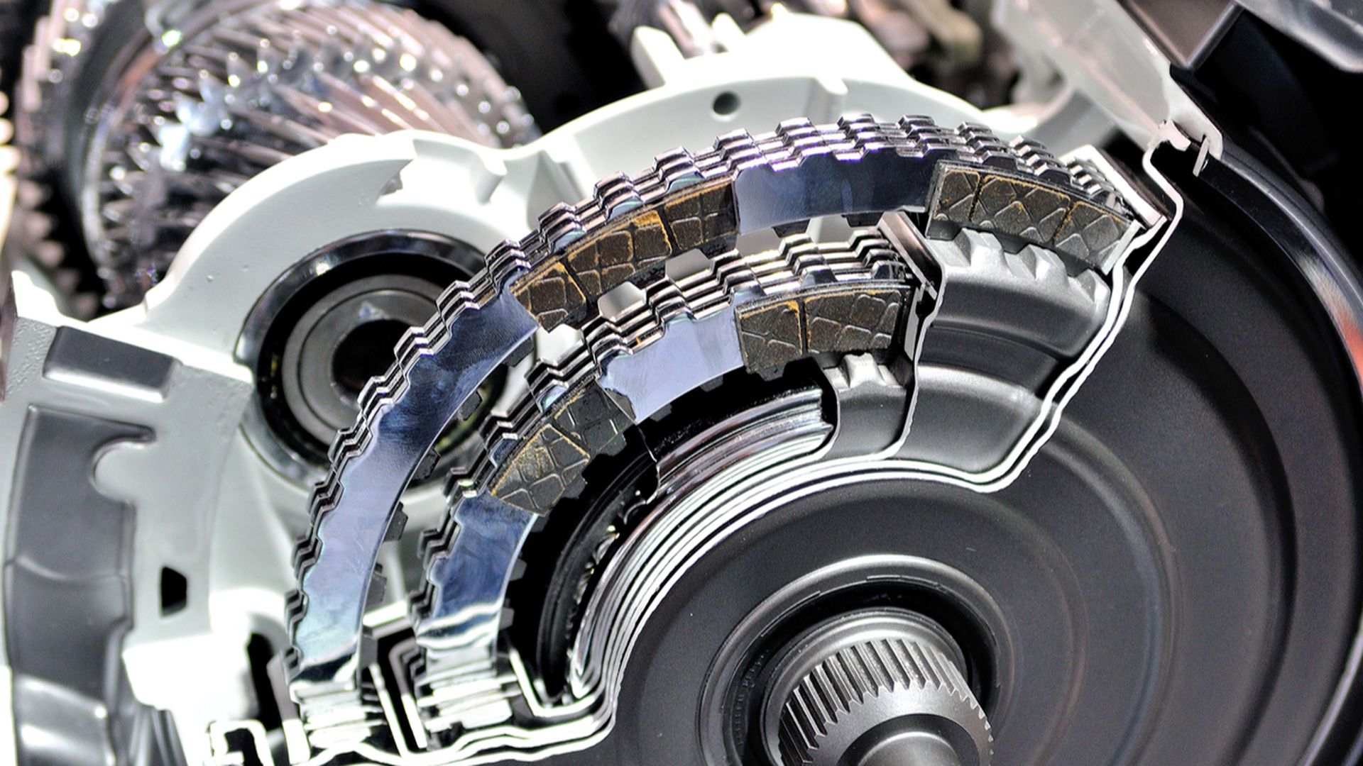 الفرق بين زيت القير العادي وزيت قير CVT: كل ما تحتاج تعرفه قبل تغيير الزيت الفرق بين زيت القير العادي وزيت قير CVT: كل ما تحتاج تعرفه قبل تغيير الزيت 3