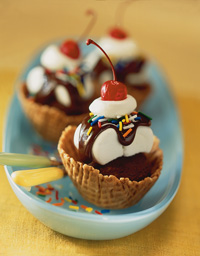 Marshmallow Fudge Sundae Cupcakes Marshmallow Fudge Sundae Cupcakes