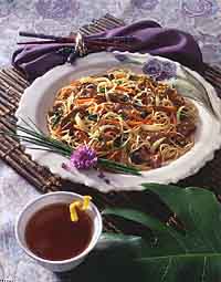 Mixed Vegetables with Noodles and Beef (Chap Ch'ae) Mixed Vegetables with Noodles and Beef (Chap Ch'ae)