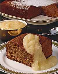 Spicy Gingerbread with Cinnamon Pear Sauce Spicy Gingerbread with Cinnamon Pear Sauce