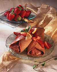 Chocolate-Strawberry Crêpes Chocolate-Strawberry Crêpes