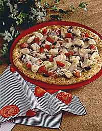 Marinated Chicken and Pesto Pizza Marinated Chicken and Pesto Pizza