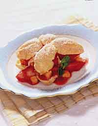 Strawberry-Peach Cream Puffs Strawberry-Peach Cream Puffs