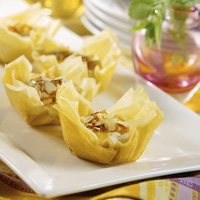 Apricot and Toasted Almond Phyllo Cups Apricot and Toasted Almond Phyllo Cups