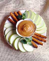 Warm Peanut-Caramel Dip Warm Peanut-Caramel Dip