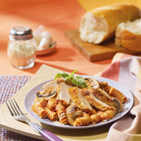 Chicken and Mushrooms with Roasted Garlic Sauce Chicken and Mushrooms with Roasted Garlic Sauce