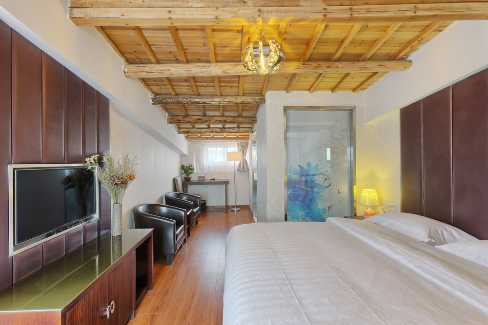 7 Tips for Booking a Cheaper Hotel Room MapQuest Travel