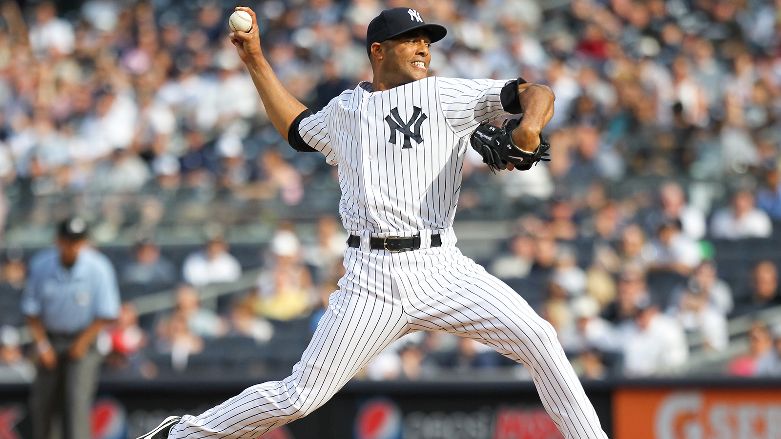 howstuffworks.com - Isla Brevant - 10 Highest-Valued Sports Teams in the U.S.