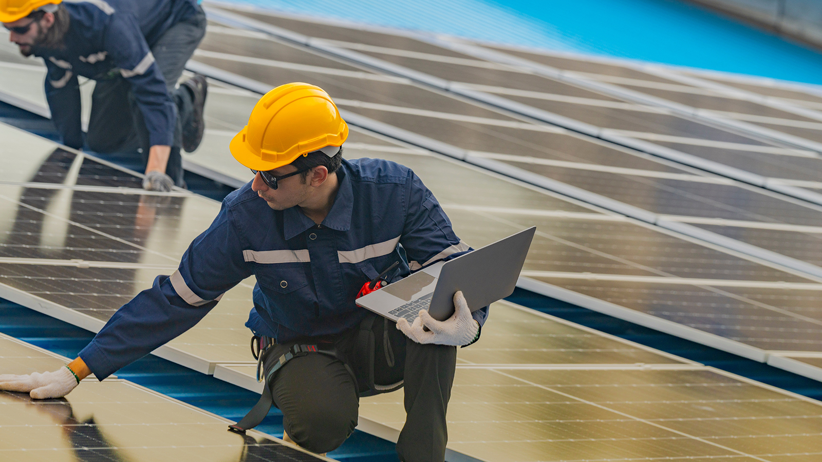 howstuffworks.com - Jasper Merrenor - 10 Best-Paying Jobs in Energy (Most Over $100K Per Year)