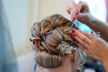 Should You Really Splurge On A Wedding Hair Trial Howstuffworks